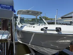 Thumbnail von Boston Whaler 240 Vantage