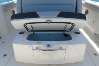 Thumbnail von Boston Whaler 330 Outrage