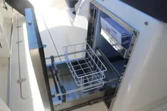 Thumbnail von Boston Whaler 330 Outrage