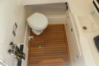 Thumbnail von Boston Whaler 330 Outrage