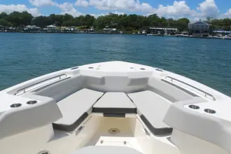 Thumbnail von Boston Whaler 330 Outrage