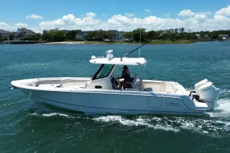 Thumbnail von Boston Whaler 330 Outrage