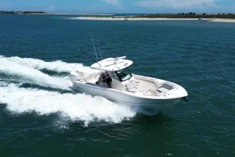 Thumbnail von Boston Whaler 330 Outrage