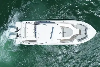 Thumbnail von Boston Whaler 330 Outrage