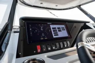 Thumbnail von Cruisers Yachts 38 VTR EC