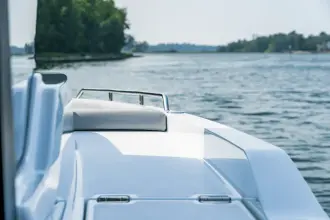 Thumbnail von Cruisers Yachts 38 VTR EC