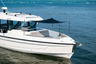 Thumbnail von Cruisers Yachts 38 VTR EC