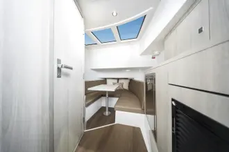 Thumbnail von Cruisers Yachts 38 VTR EC