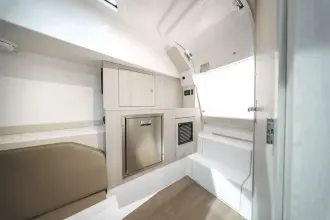 Thumbnail von Cruisers Yachts 38 VTR EC