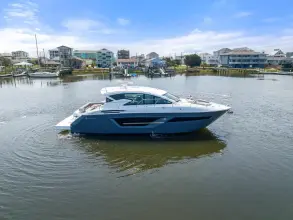 Thumbnail von Cruisers Yachts 46 Cantius