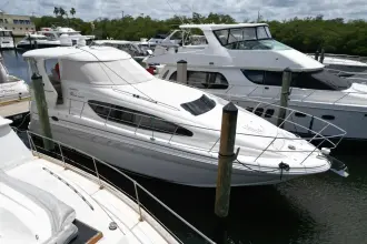 Sea Ray 390 Motor Yacht