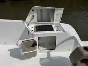 Thumbnail von Cruisers Yachts 38 VTR