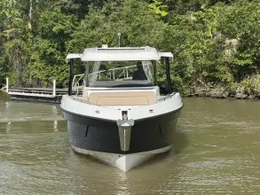 Thumbnail von Cruisers Yachts 38 VTR