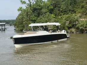 Thumbnail von Cruisers Yachts 38 VTR