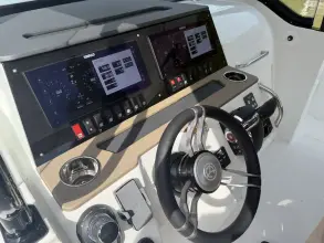 Thumbnail von Cruisers Yachts 38 VTR