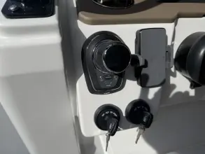 Thumbnail von Cruisers Yachts 38 VTR