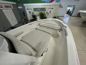 Thumbnail von Boston Whaler 220 Dauntless