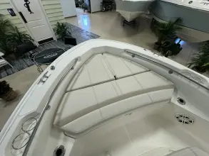 Thumbnail von Boston Whaler 220 Dauntless
