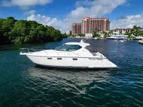 Thumbnail von Tiara Yachts 3900 Sovran