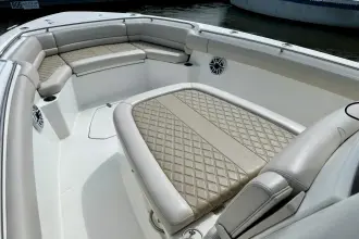 Thumbnail von Boston Whaler 330 Outrage