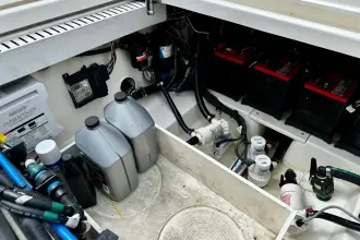 Thumbnail von Boston Whaler 330 Outrage