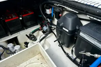 Thumbnail von Boston Whaler 330 Outrage