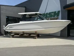 Boston Whaler 330 Vantage