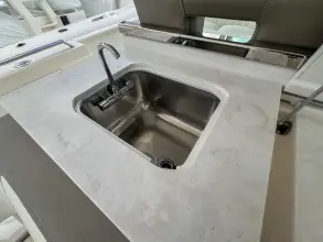 Thumbnail von Tiara Yachts 38 LS