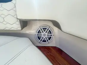 Thumbnail von Tiara Yachts 38 LS