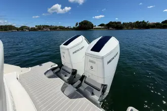 Thumbnail von Tiara Yachts 43LS MARILEE