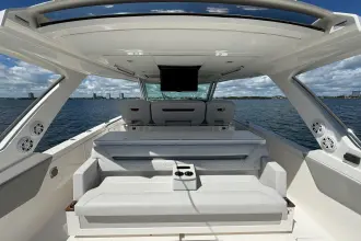 Thumbnail von Tiara Yachts 43LS MARILEE