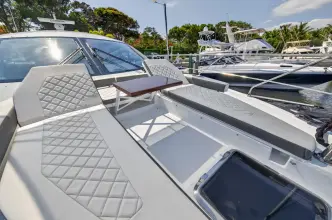 Thumbnail von Cruisers Yachts 50 Cantius