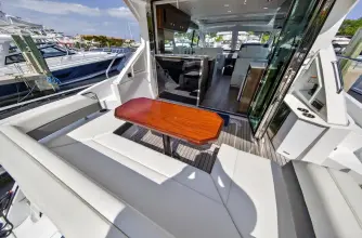 Thumbnail von Cruisers Yachts 50 Cantius