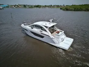 Thumbnail von Cruisers Yachts 50 Cantius