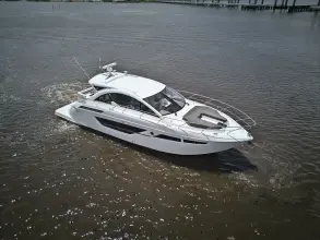 Thumbnail von Cruisers Yachts 50 Cantius