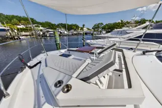 Thumbnail von Cruisers Yachts 50 Cantius