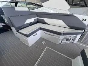 Thumbnail von Cruisers Yachts 38 GLS