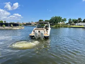 Thumbnail von Sea Ray SLX 310 Außenborder