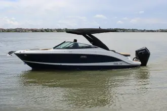 Sea Ray SLX 260 Outboard
