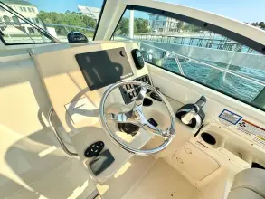 Thumbnail von Boston Whaler 285 Conquest Pilothouse