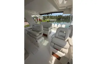 Thumbnail von Boston Whaler 380 Realm