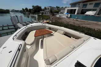 Thumbnail von Boston Whaler 380 Realm