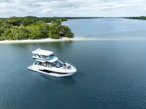 Thumbnail von Cruisers Yachts 50 FLY