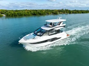 Thumbnail von Cruisers Yachts 50 FLY