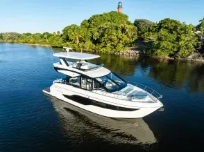 Thumbnail von Cruisers Yachts 50 FLY