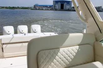 Thumbnail von Grady White Express 340