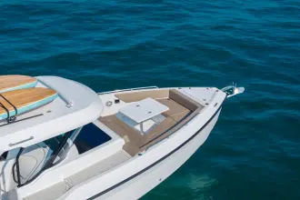 Thumbnail von Cruisers Yachts 38 VTR