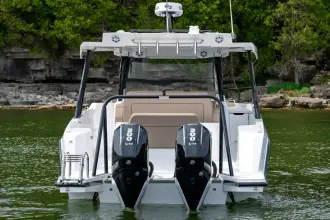 Thumbnail von Cruisers Yachts 38 VTR