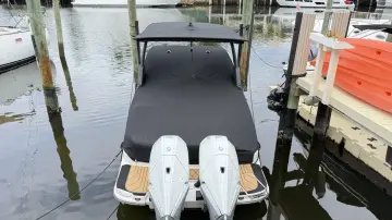 Thumbnail von Sea Ray SLX 280