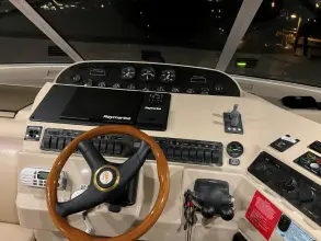 Thumbnail von Cruisers Yachts 5000 Sedan Sport